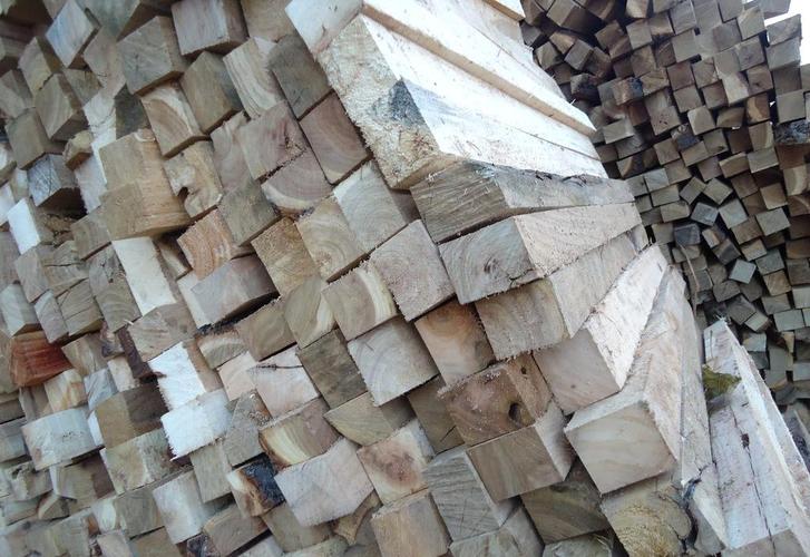 木材生产基地常年诚信生产各类规格的木材